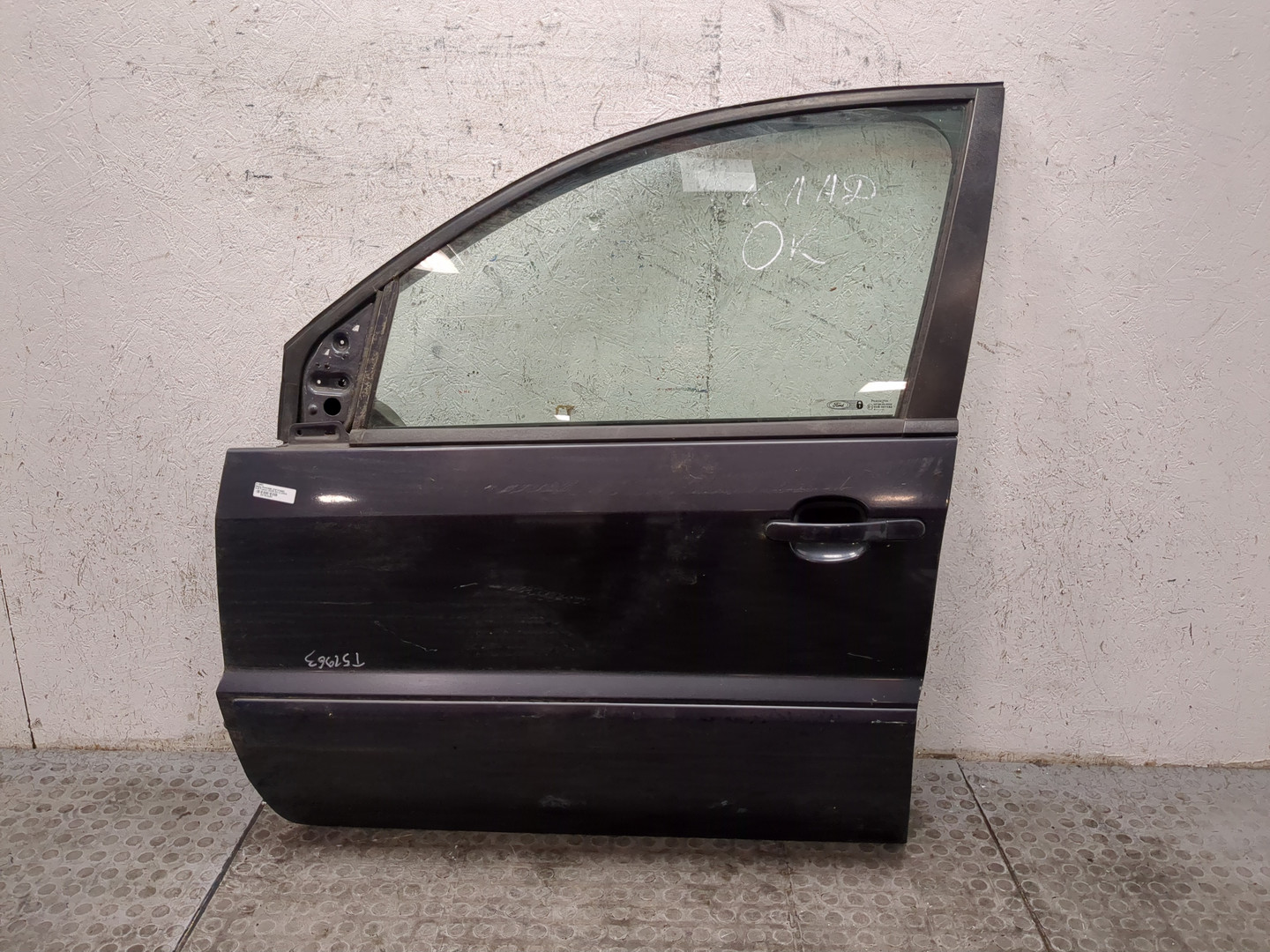 Дверь передняя левая