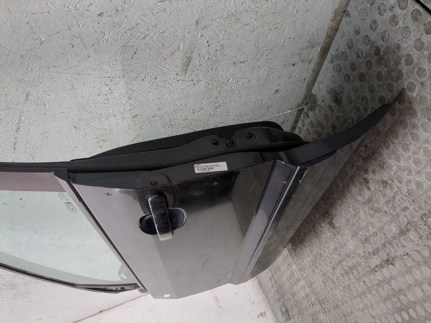 Дверь передняя левая