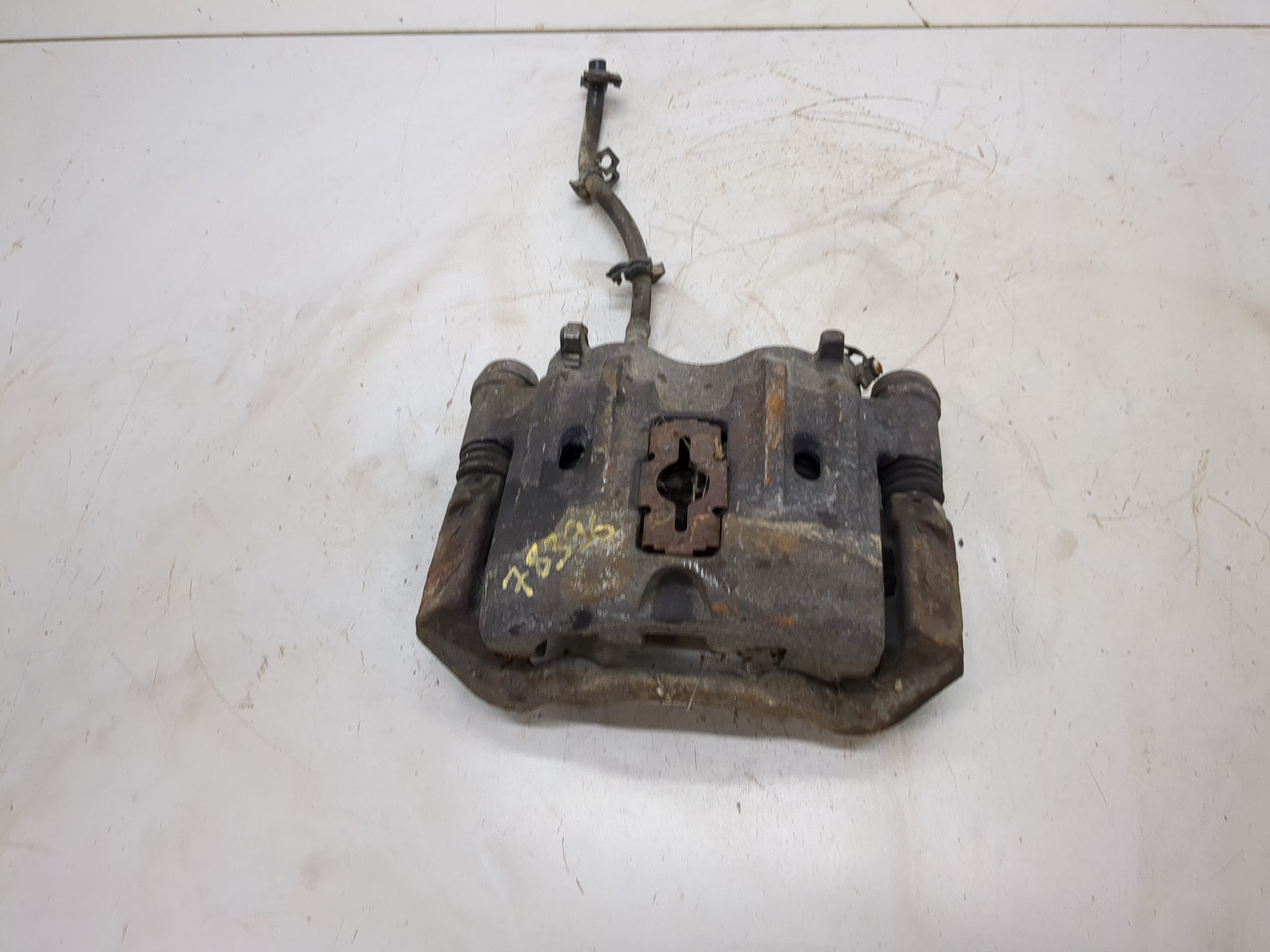 Суппорт передний правый