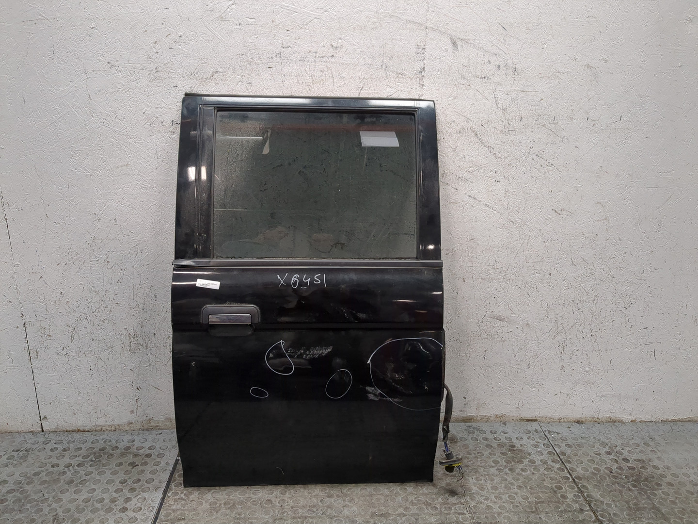 Дверь задняя правая