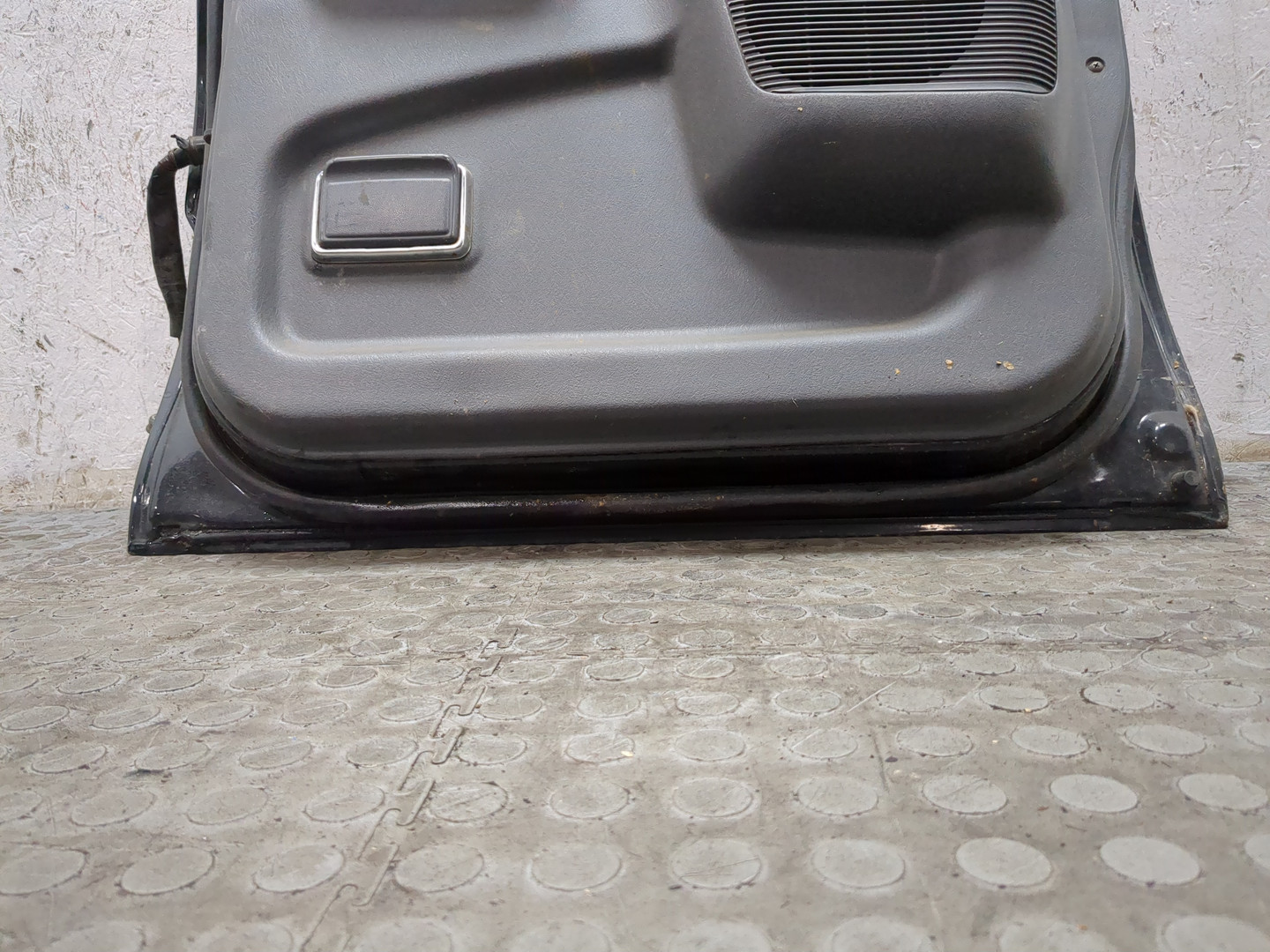 Дверь задняя правая