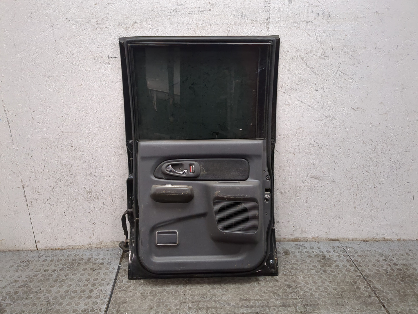 Дверь задняя правая
