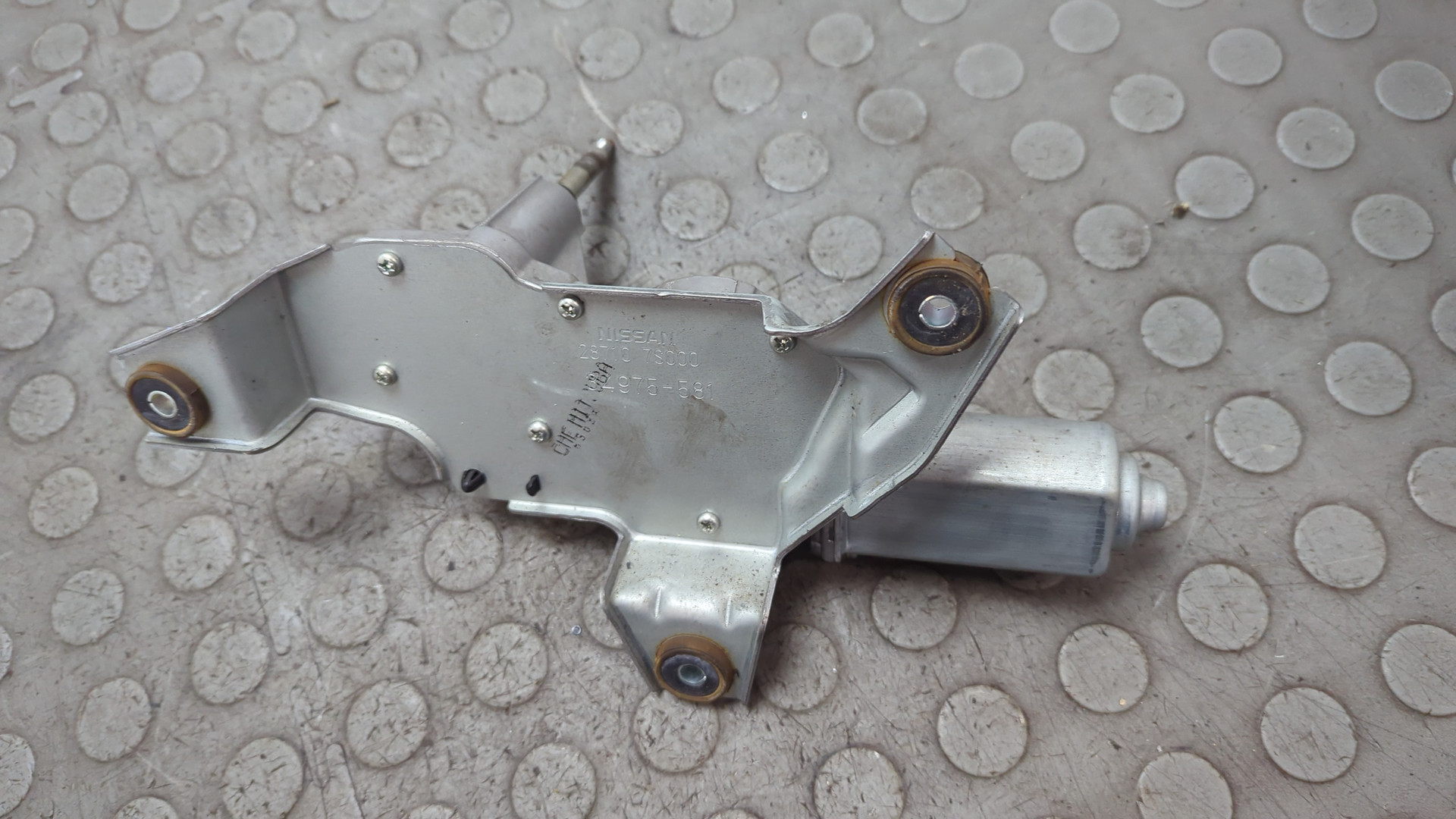 Моторчик стеклоочистителя задний