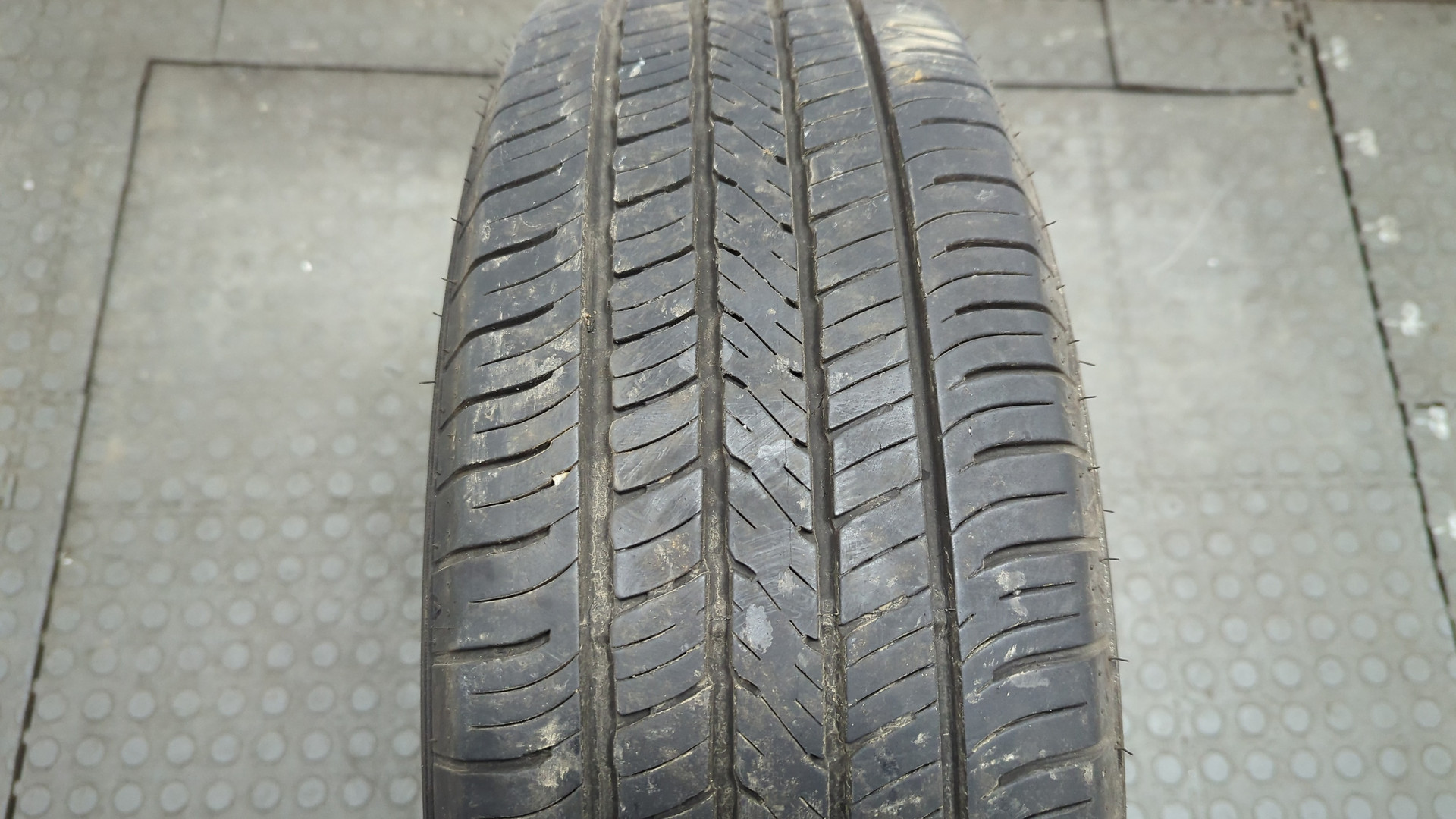 Шины комплект (4 шт.)