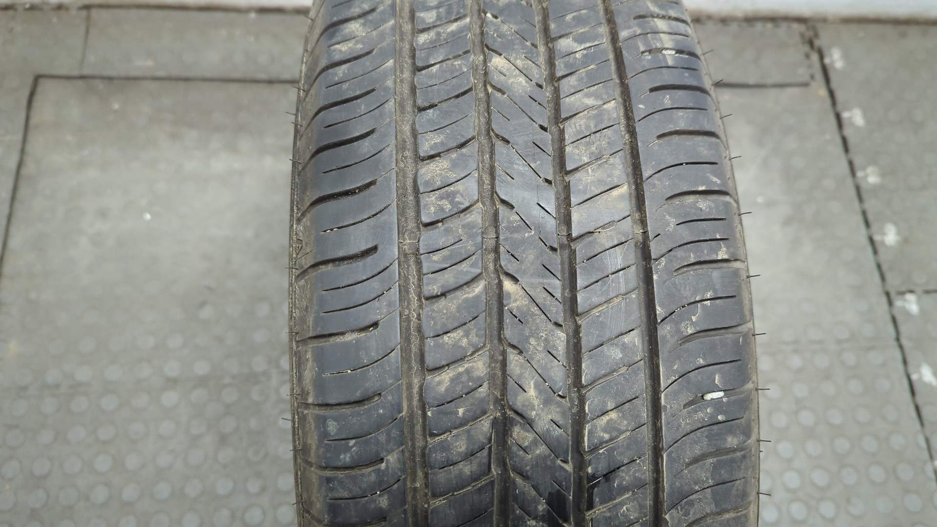 Шины комплект (4 шт.)