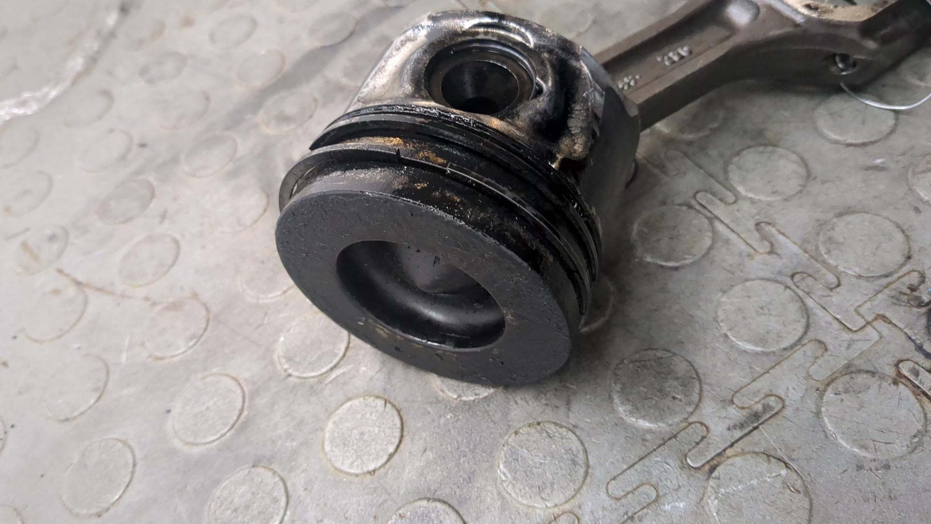 Поршень для Captiva (C100) 2006-2011