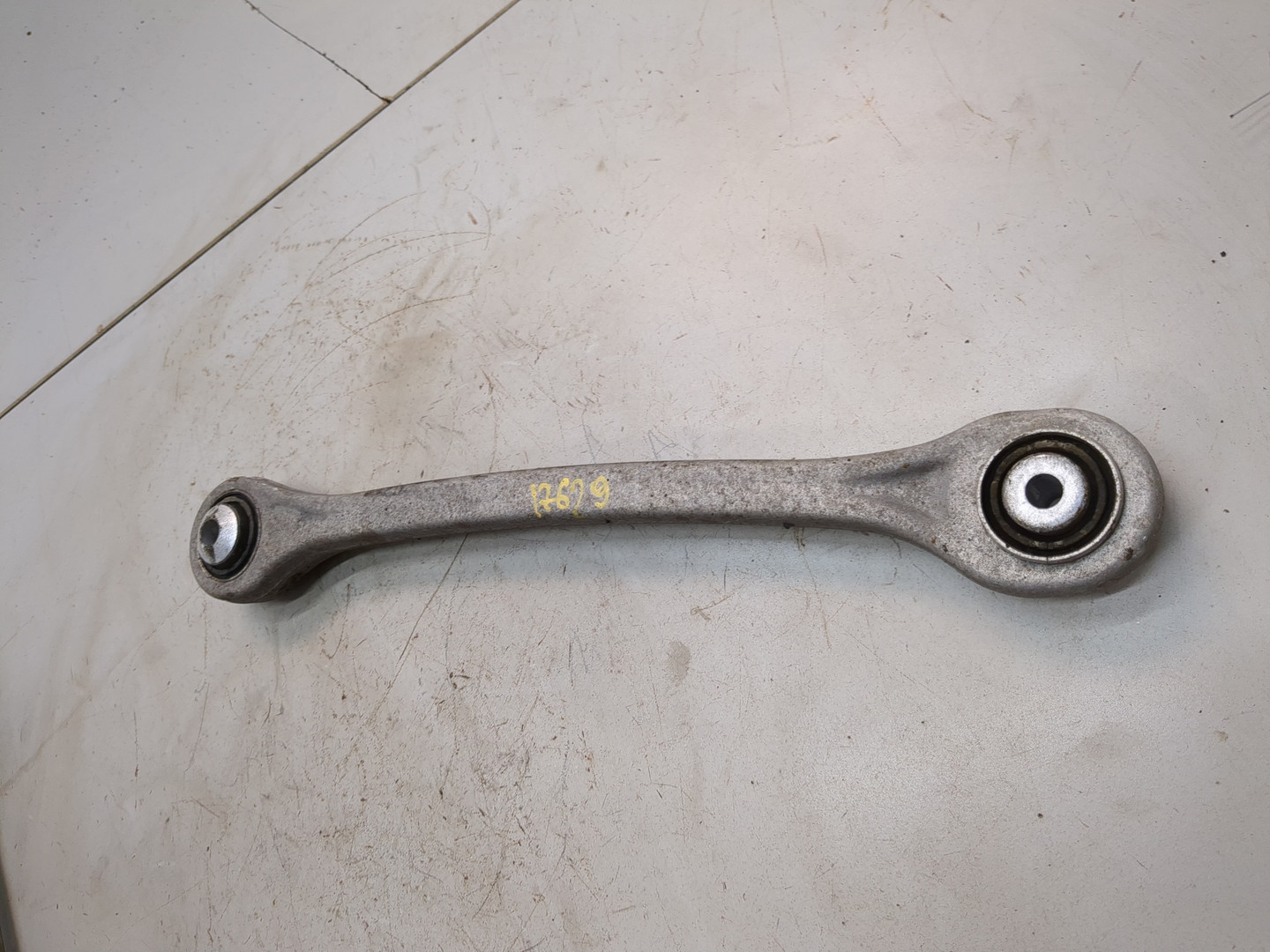 Рычаг задний