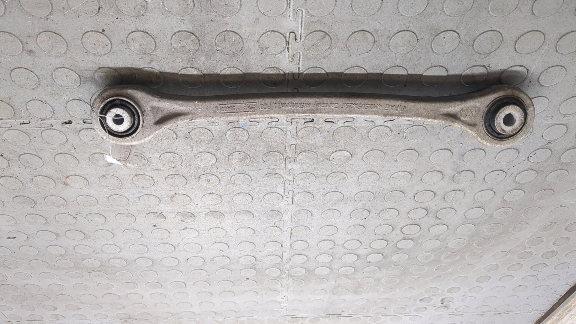 Рычаг задний