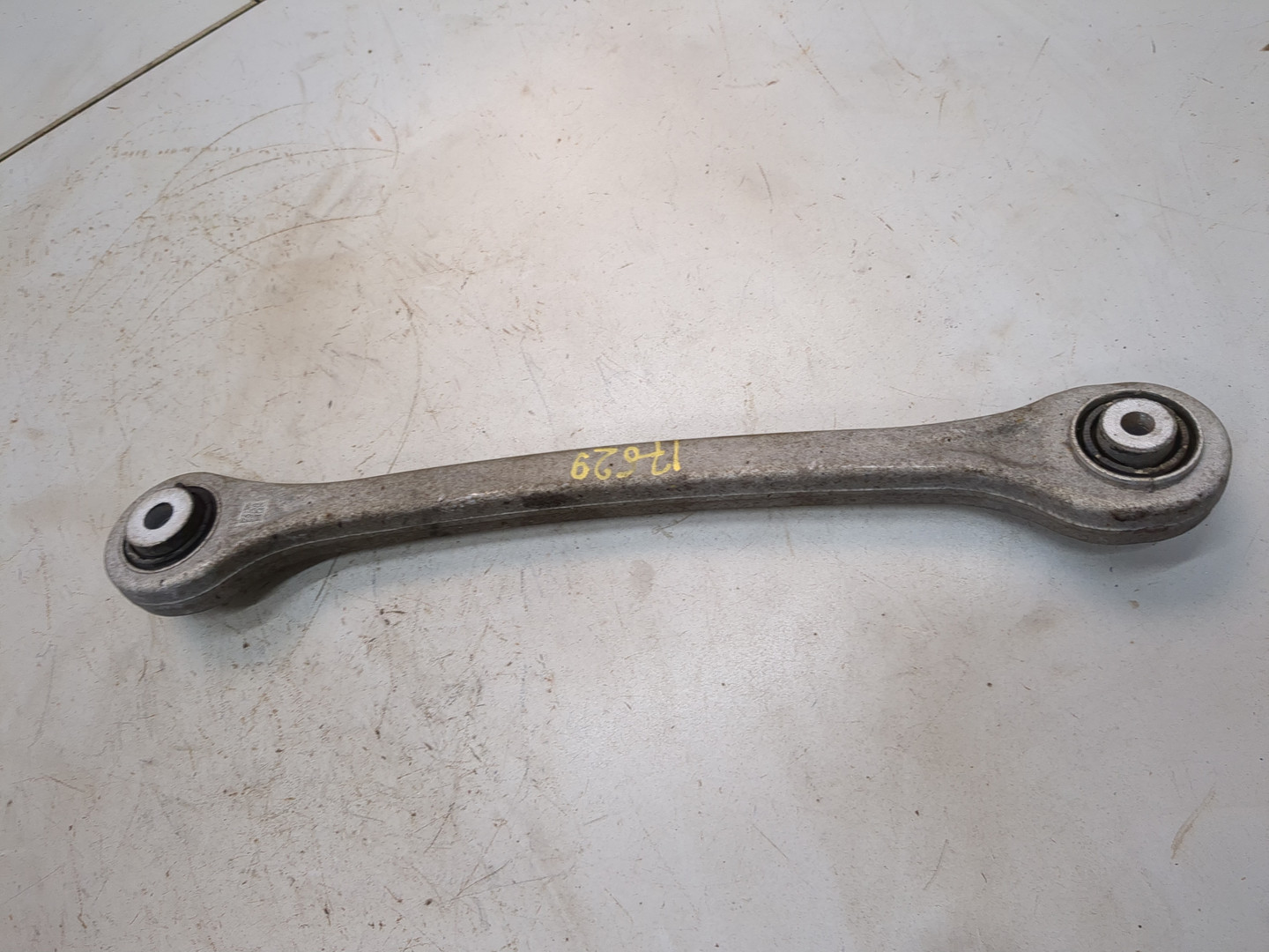 Рычаг задний