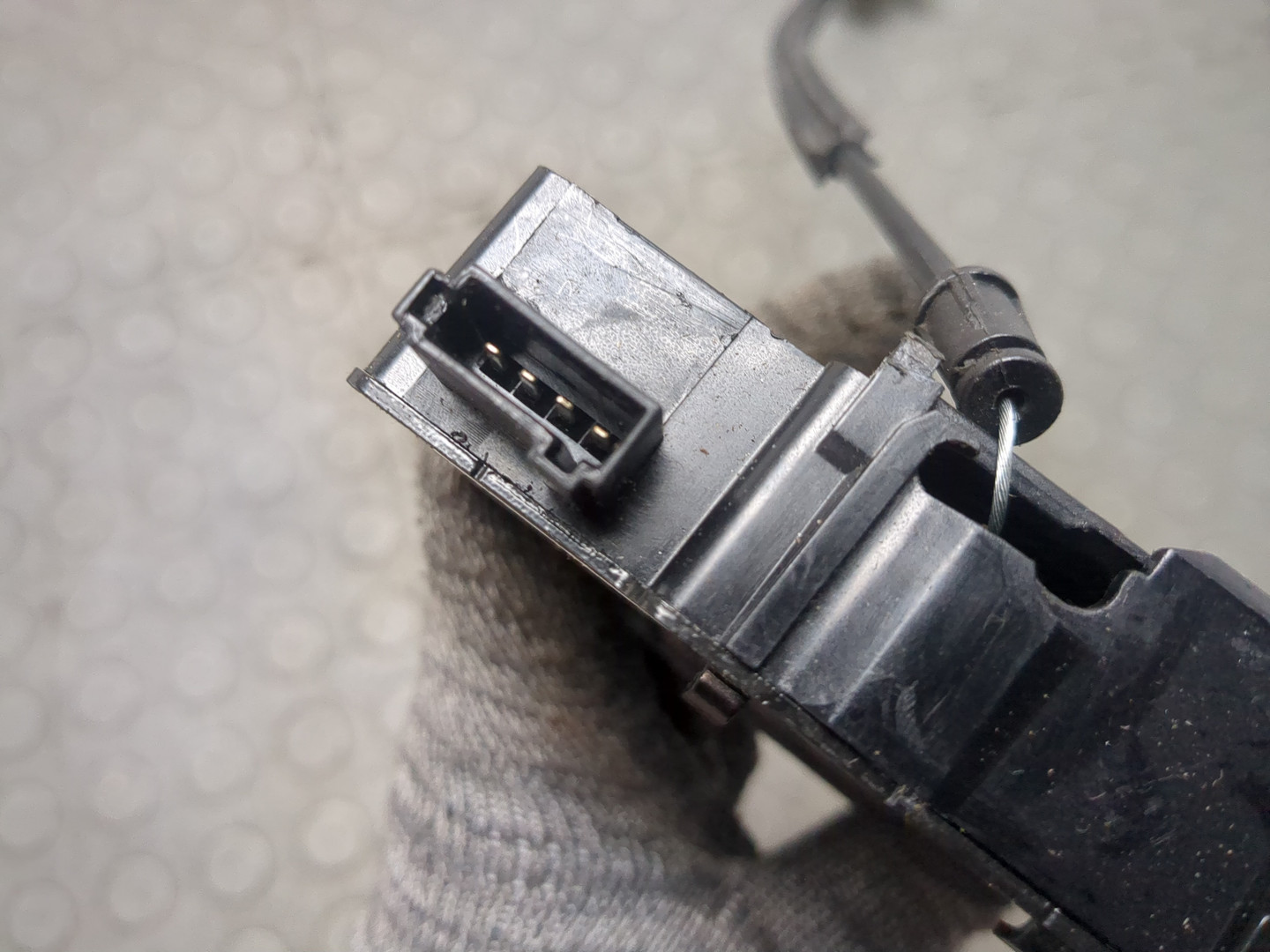 Замок багажника