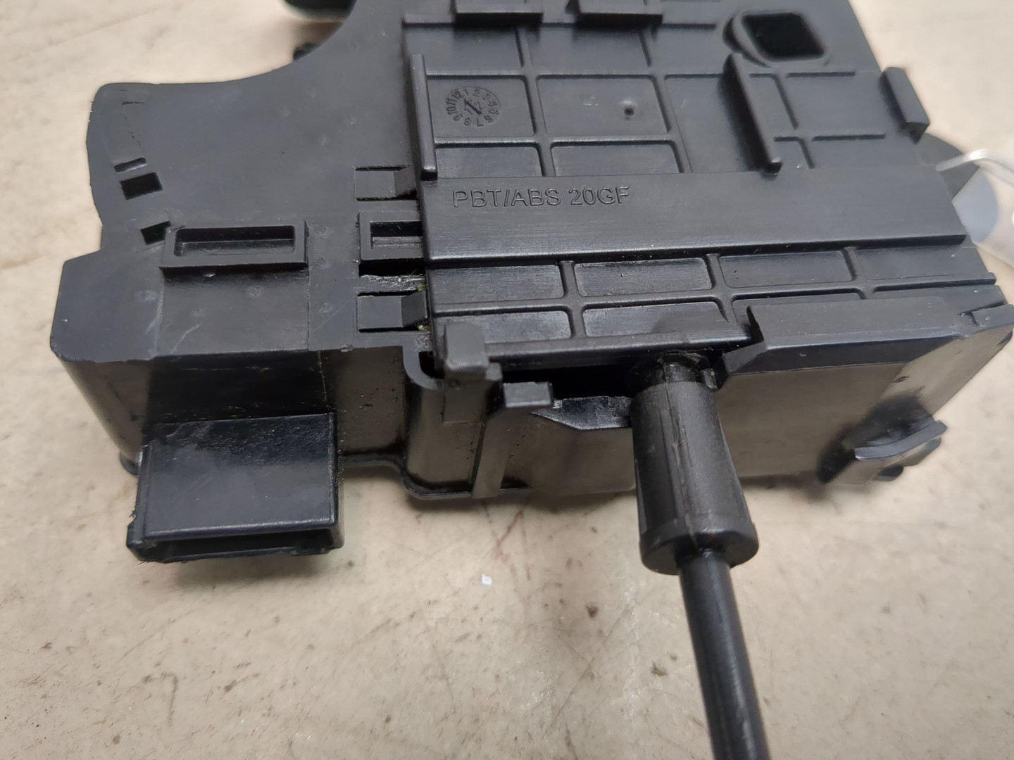 Замок багажника