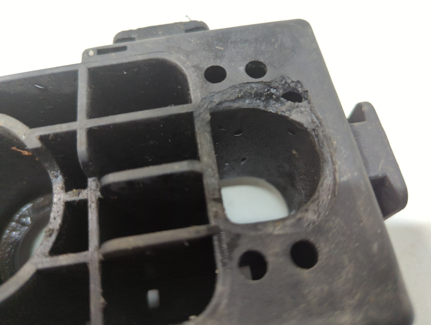 Заглушка поддомкратника