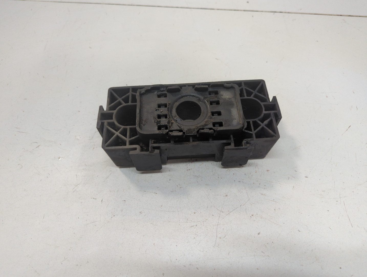 Заглушка поддомкратника