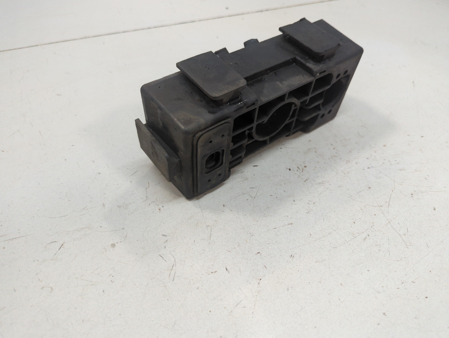 Заглушка поддомкратника