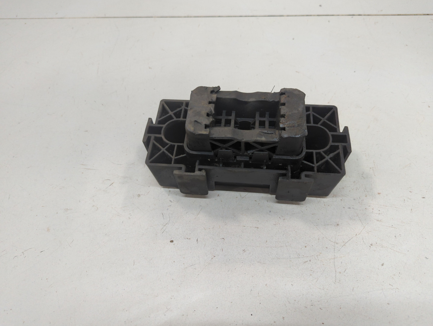 Заглушка поддомкратника