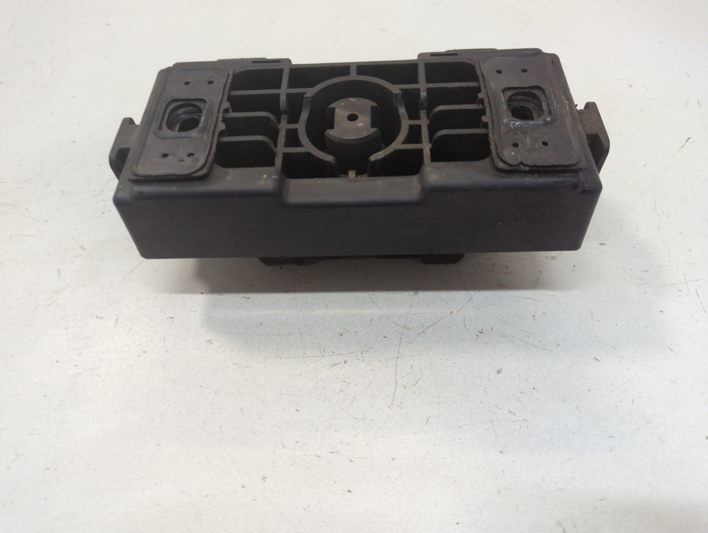 Заглушка поддомкратника