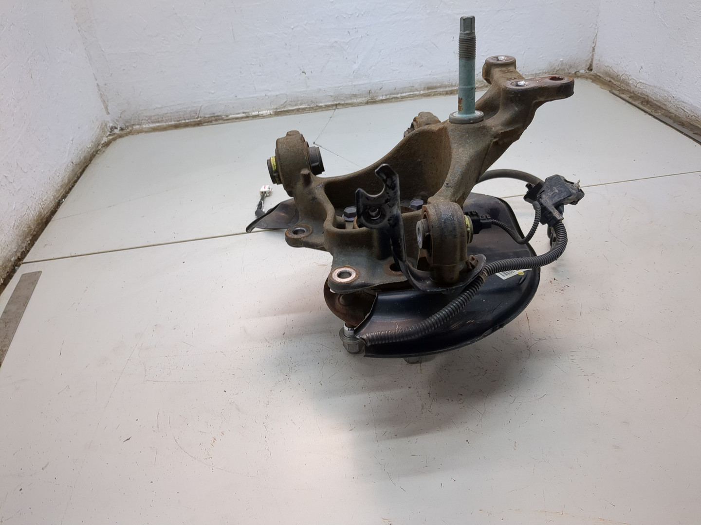 Кулак поворотный задний правый