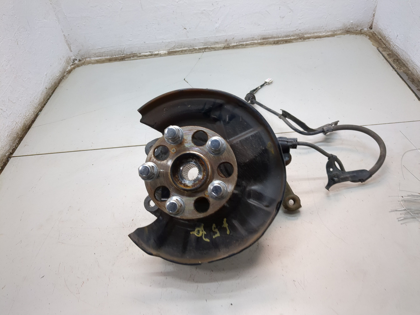 Кулак поворотный задний правый