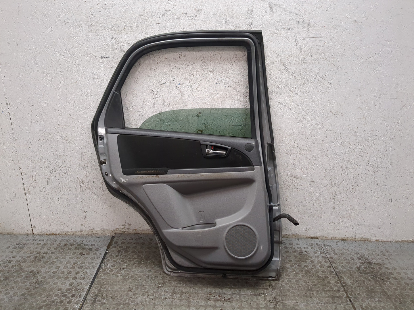 Дверь задняя левая