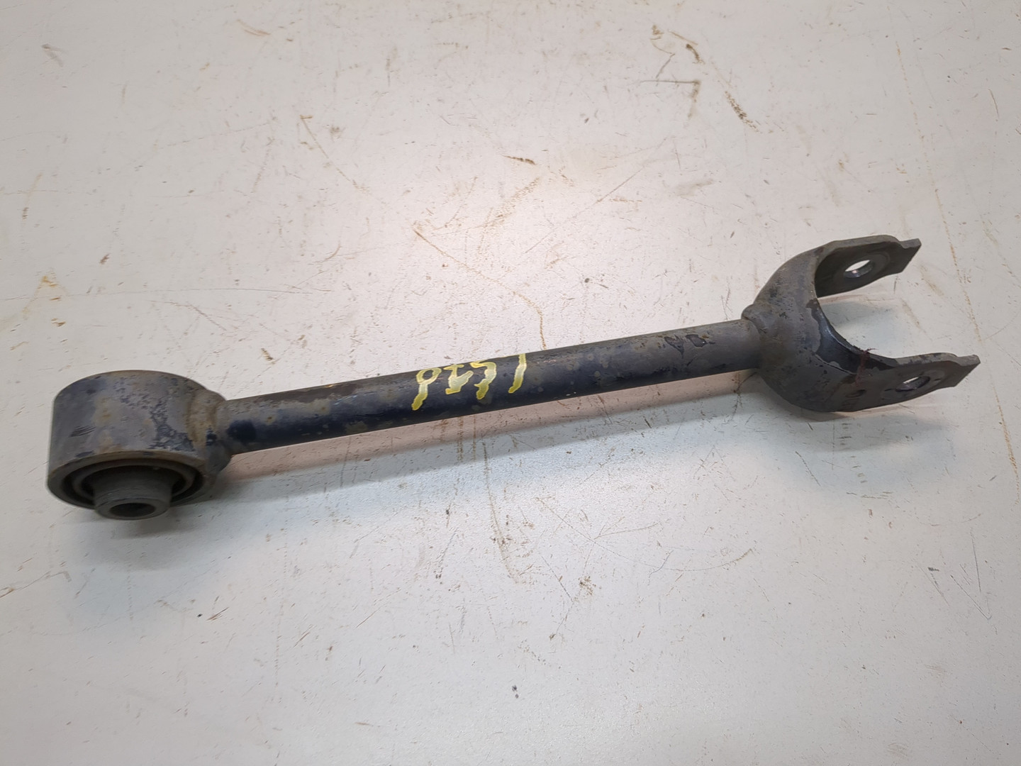 Рычаг задний