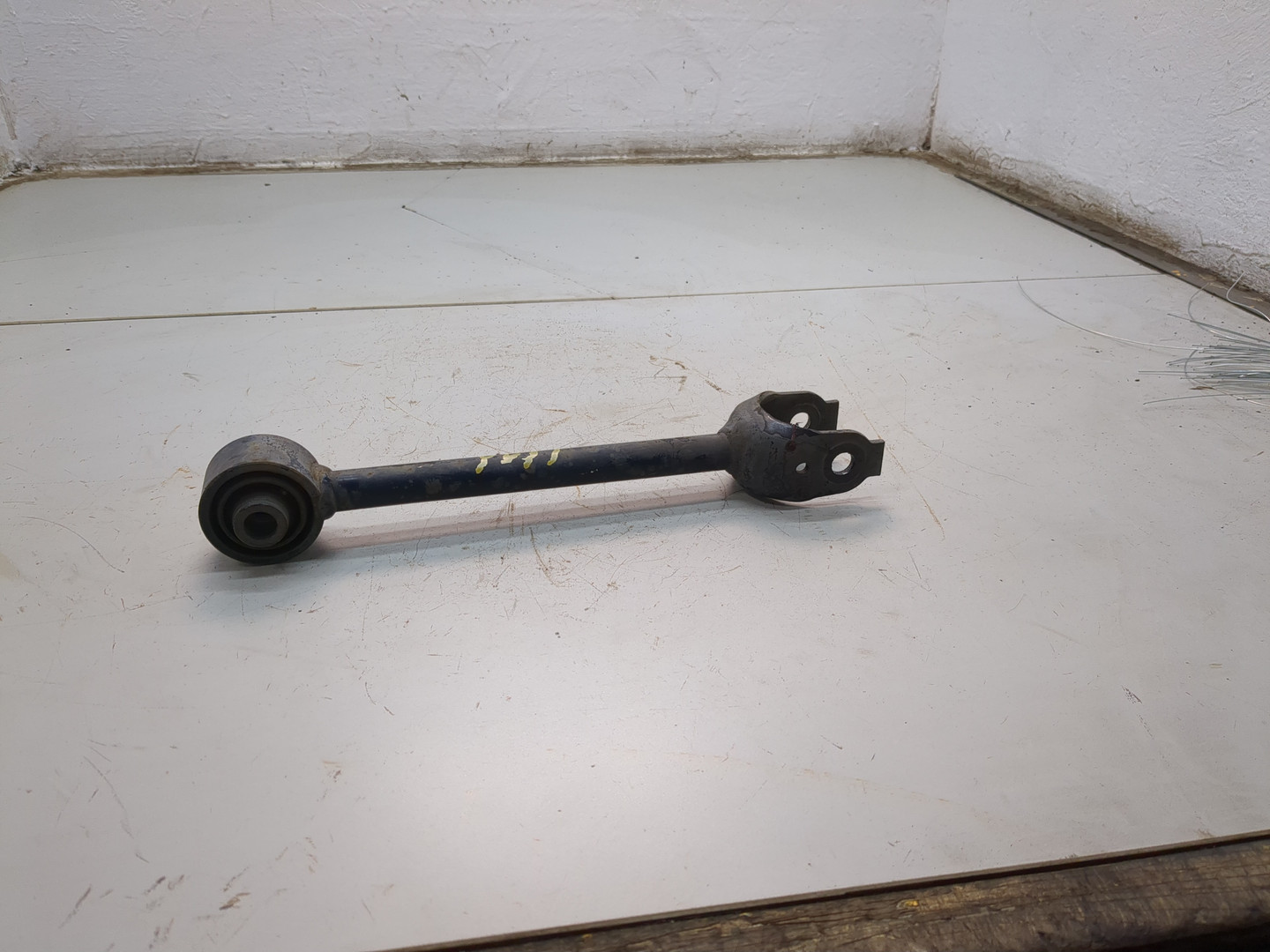 Рычаг задний