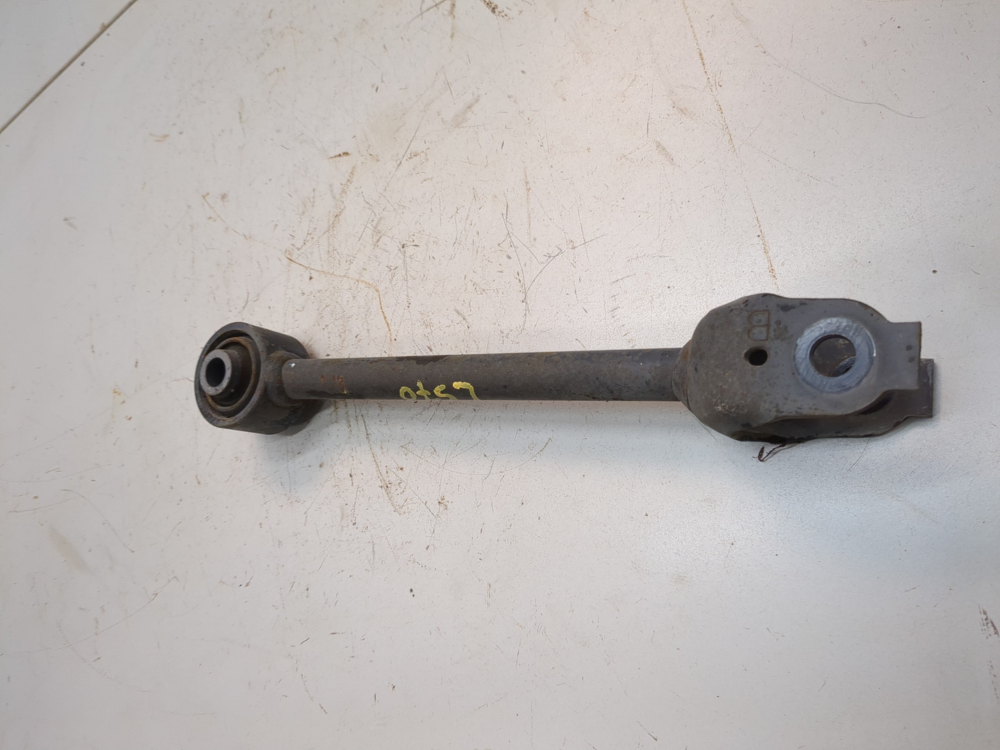 Рычаг задний