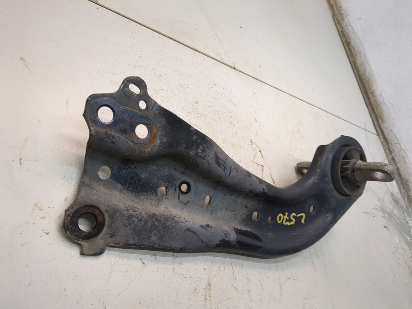 Рычаг задний правый