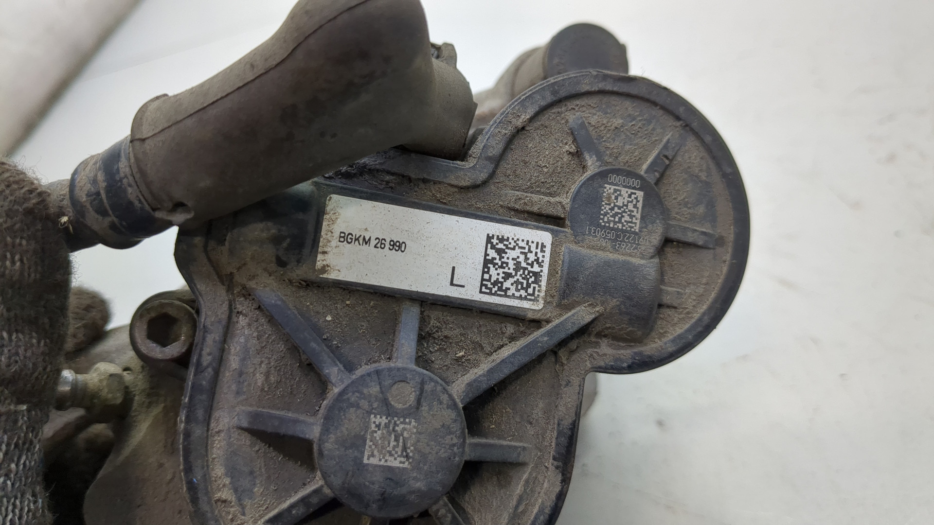 Суппорт задний левый