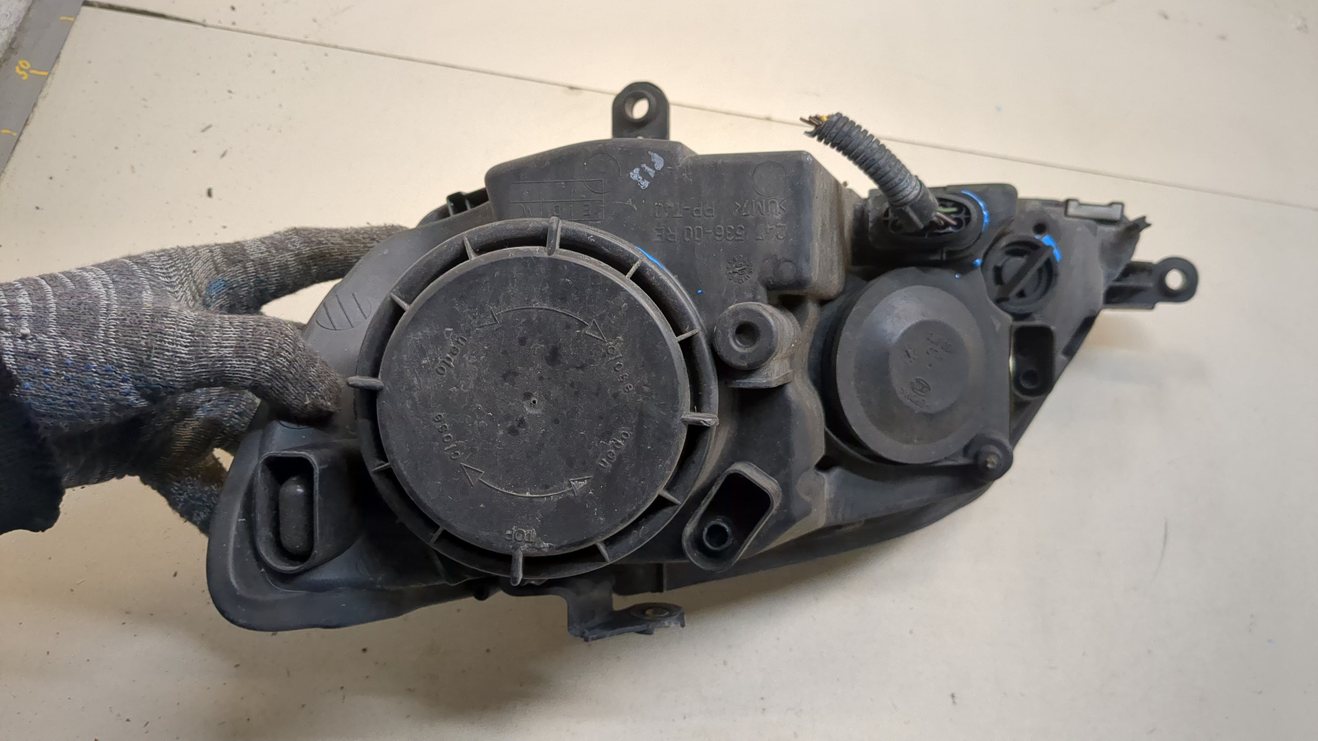 Фара правая