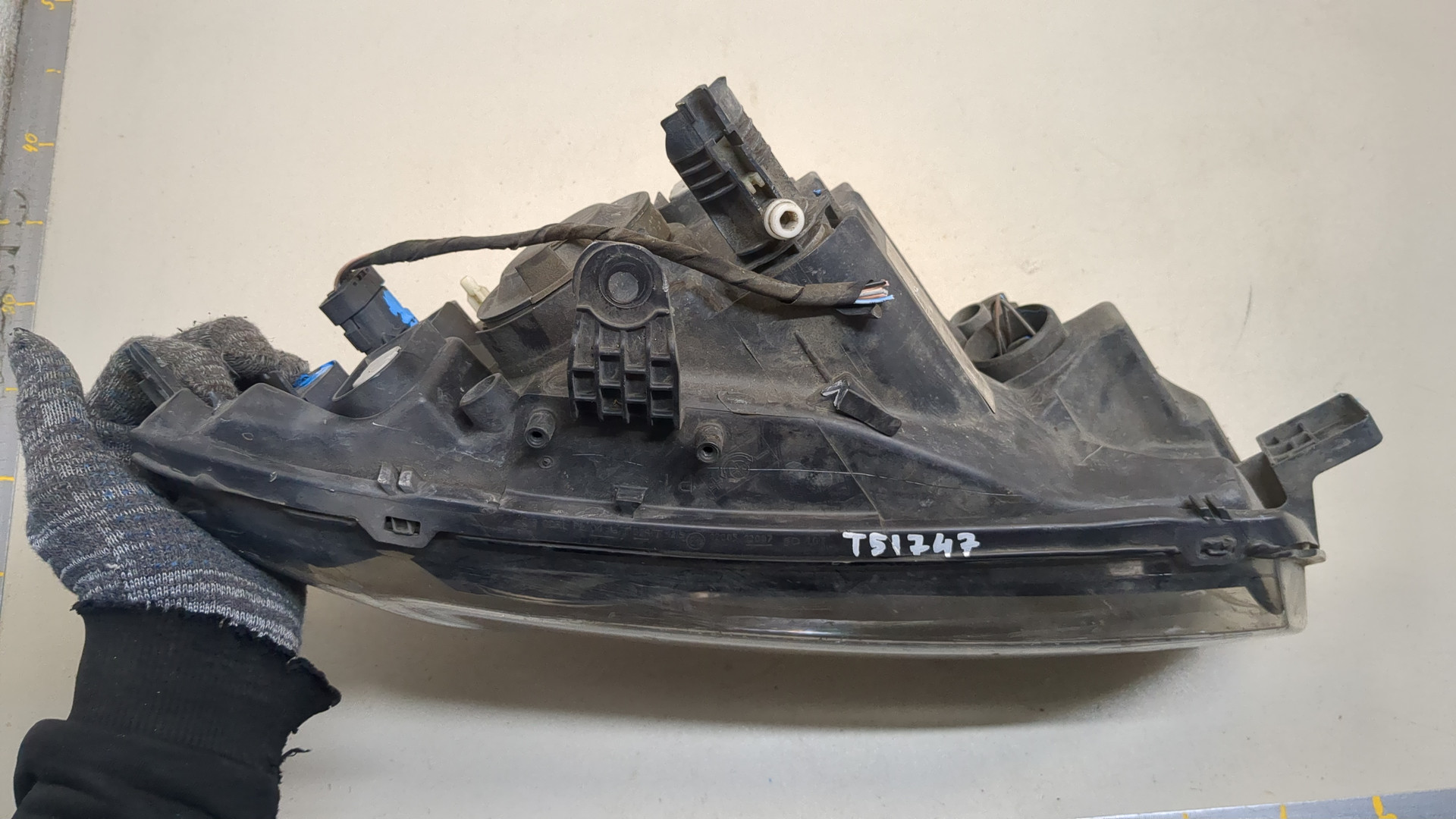 Фара правая