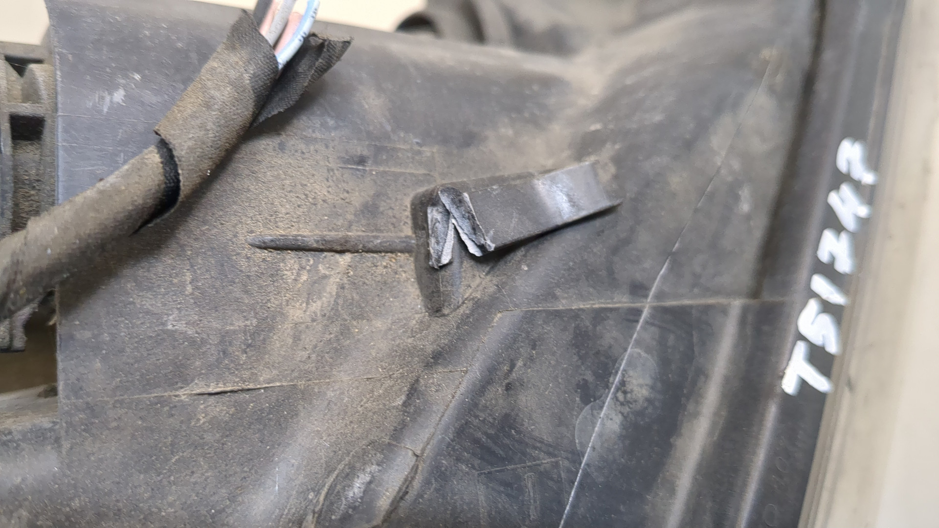 Фара правая