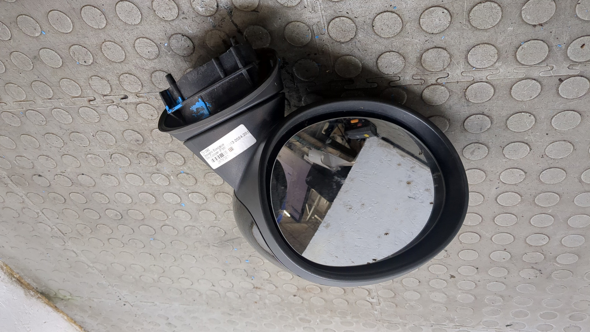 Зеркало левое электрическое