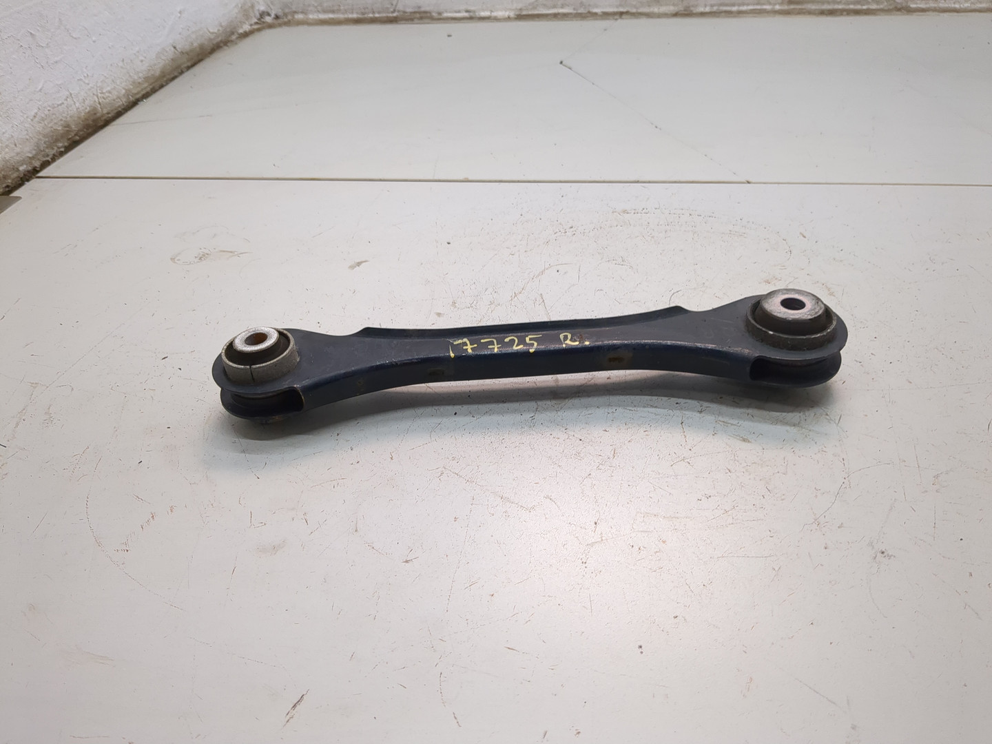 Рычаг задний