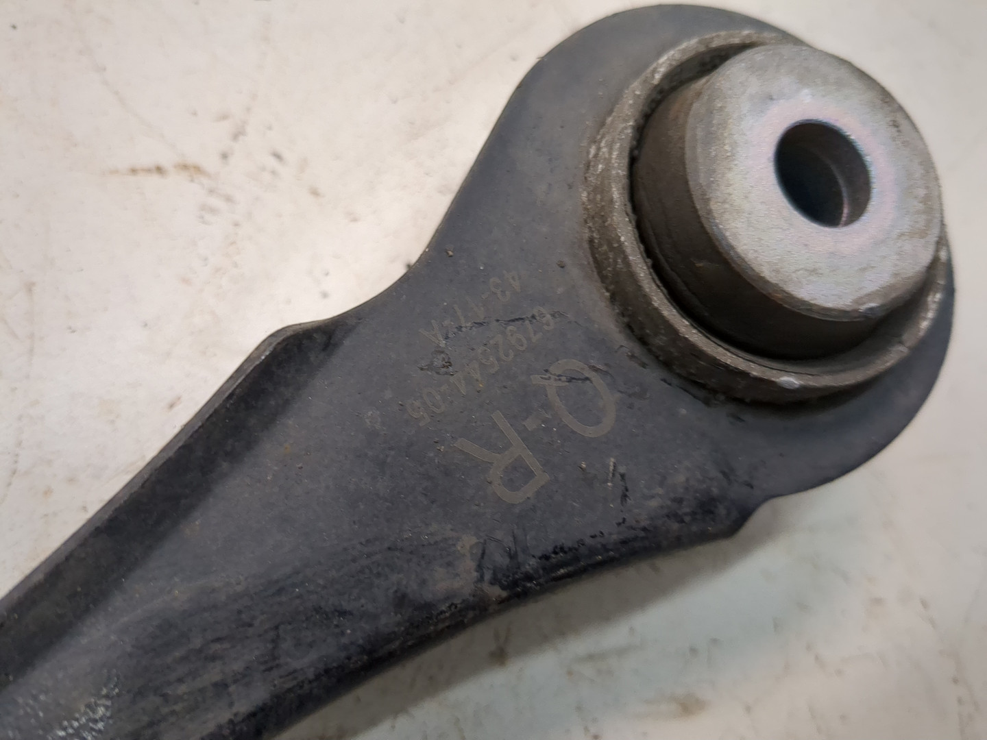 Рычаг задний