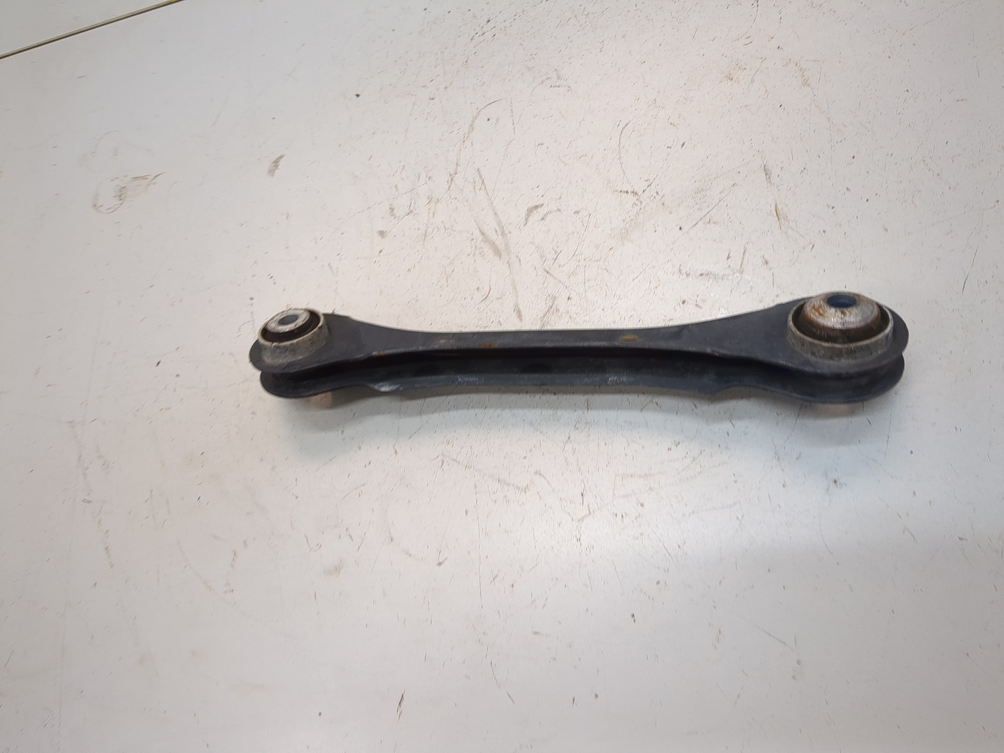 Рычаг задний