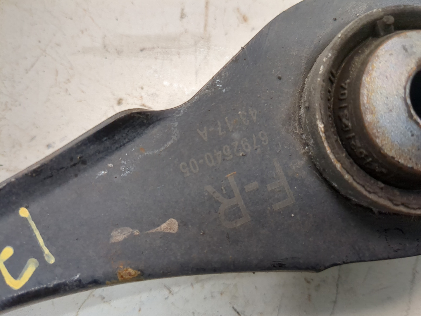 Рычаг задний