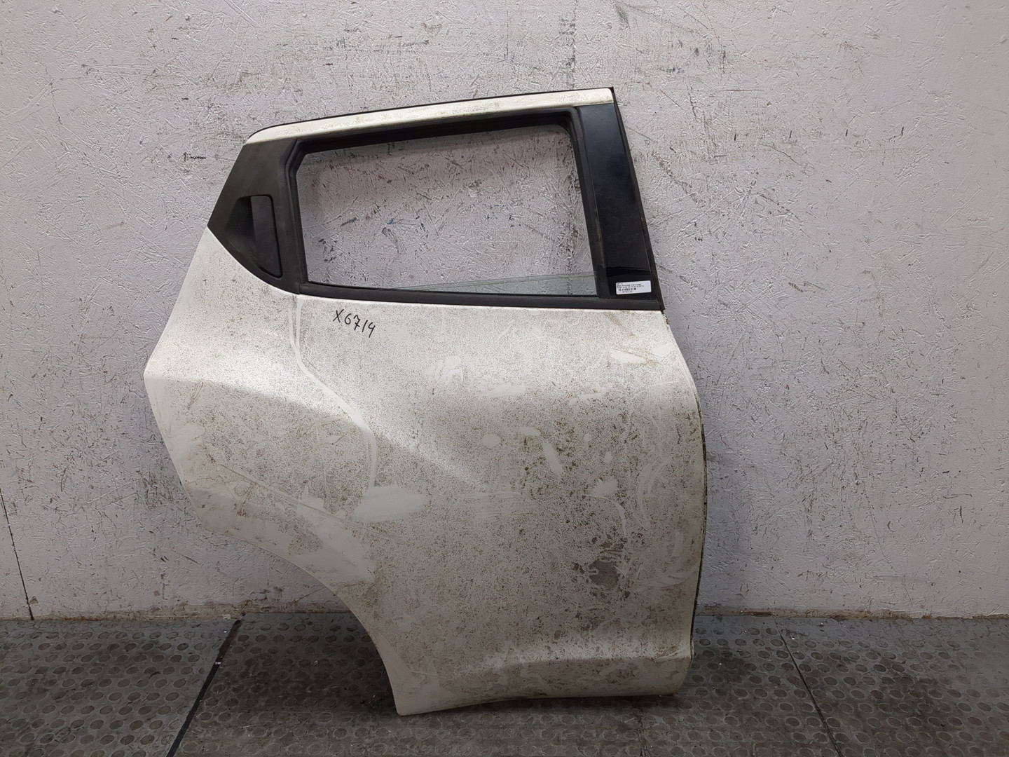 Дверь задняя правая