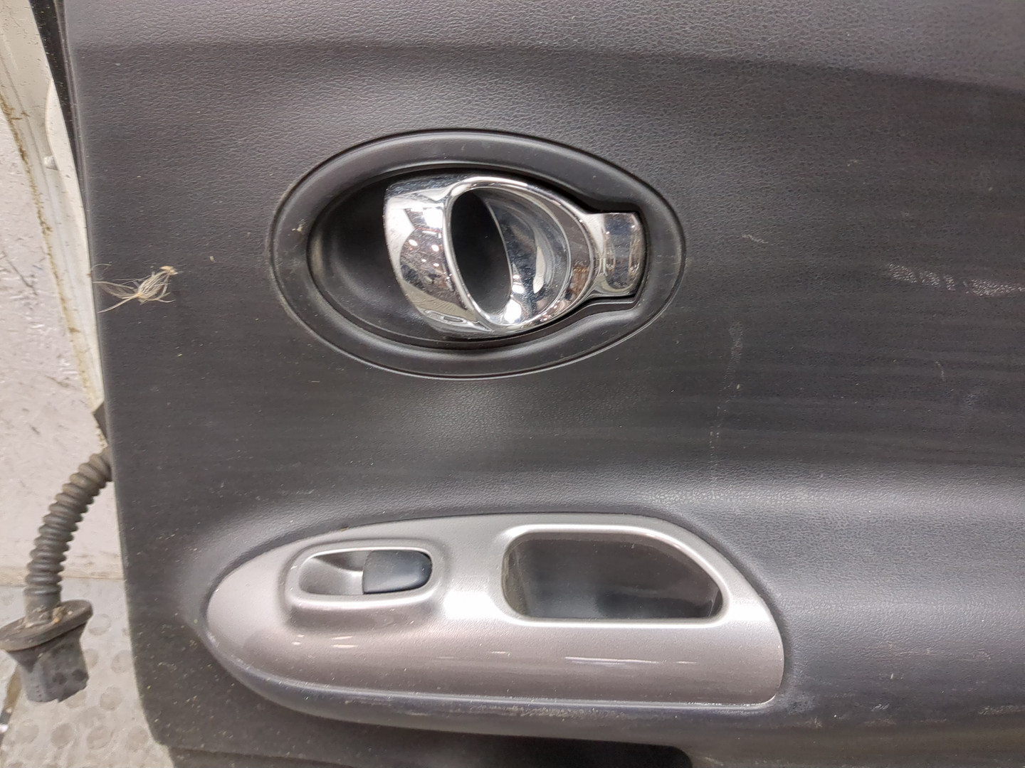 Дверь задняя правая