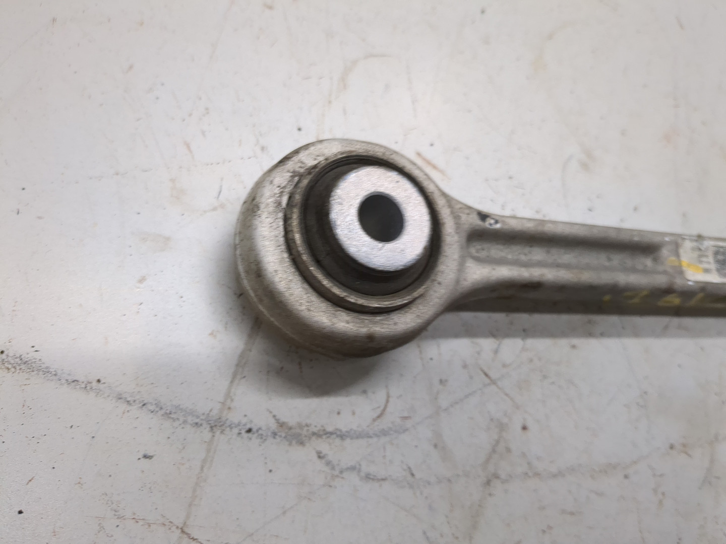 Рычаг задний