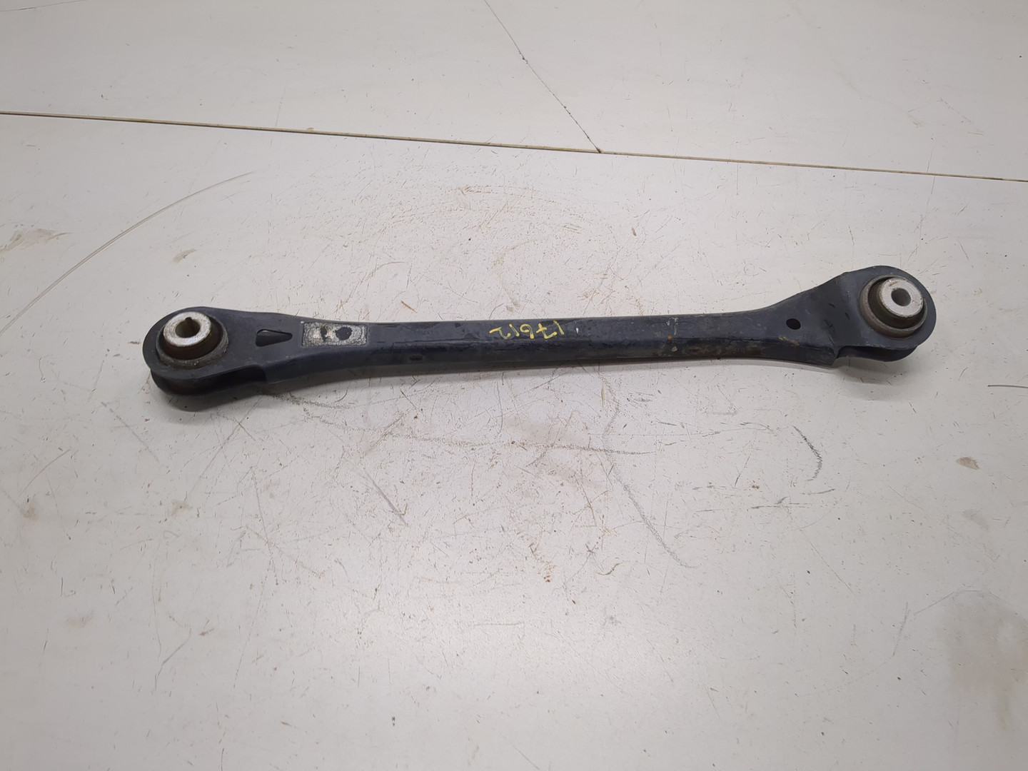 Рычаг задний