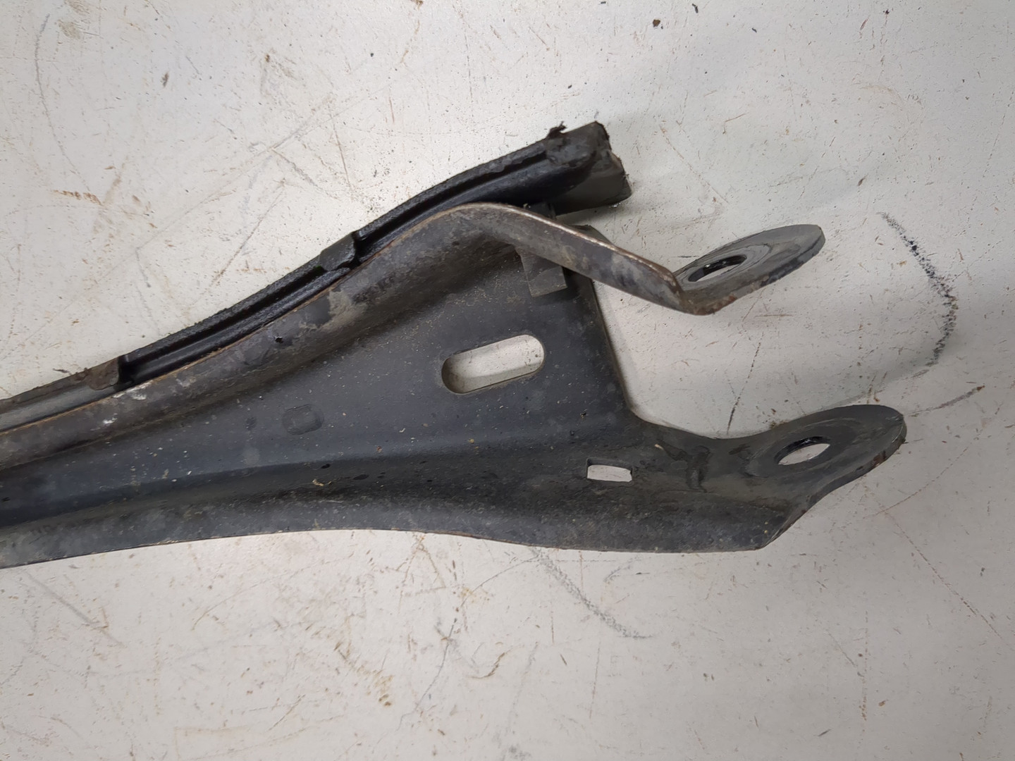 Рычаг задний