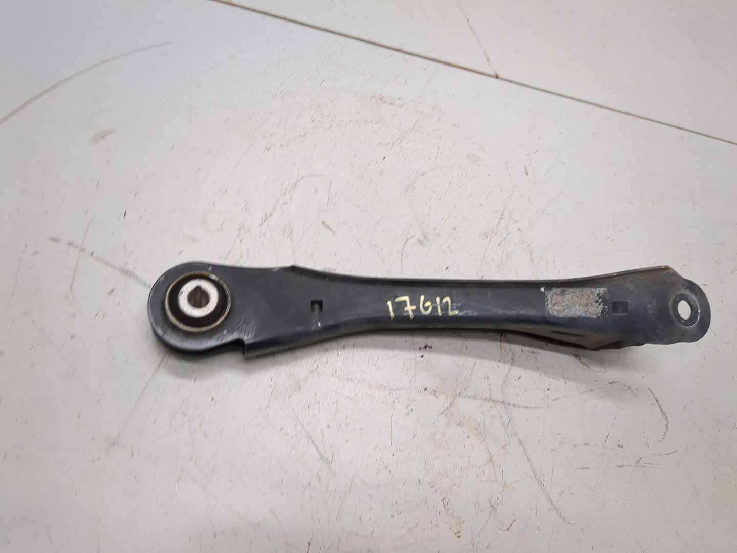 Рычаг задний