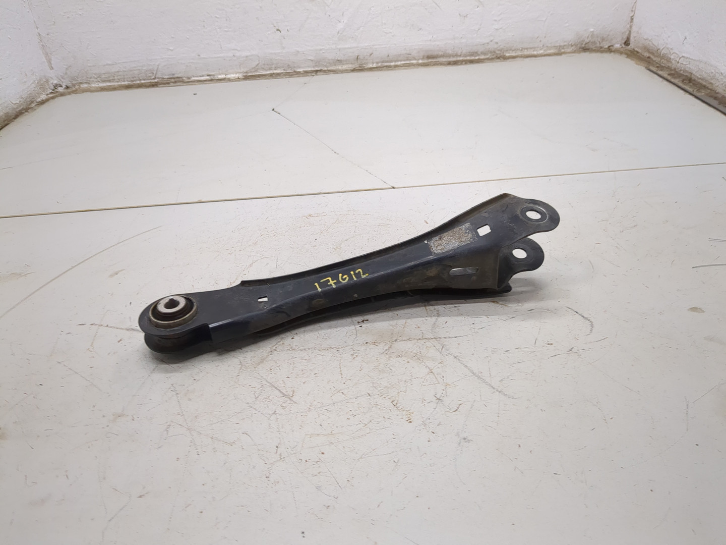 Рычаг задний