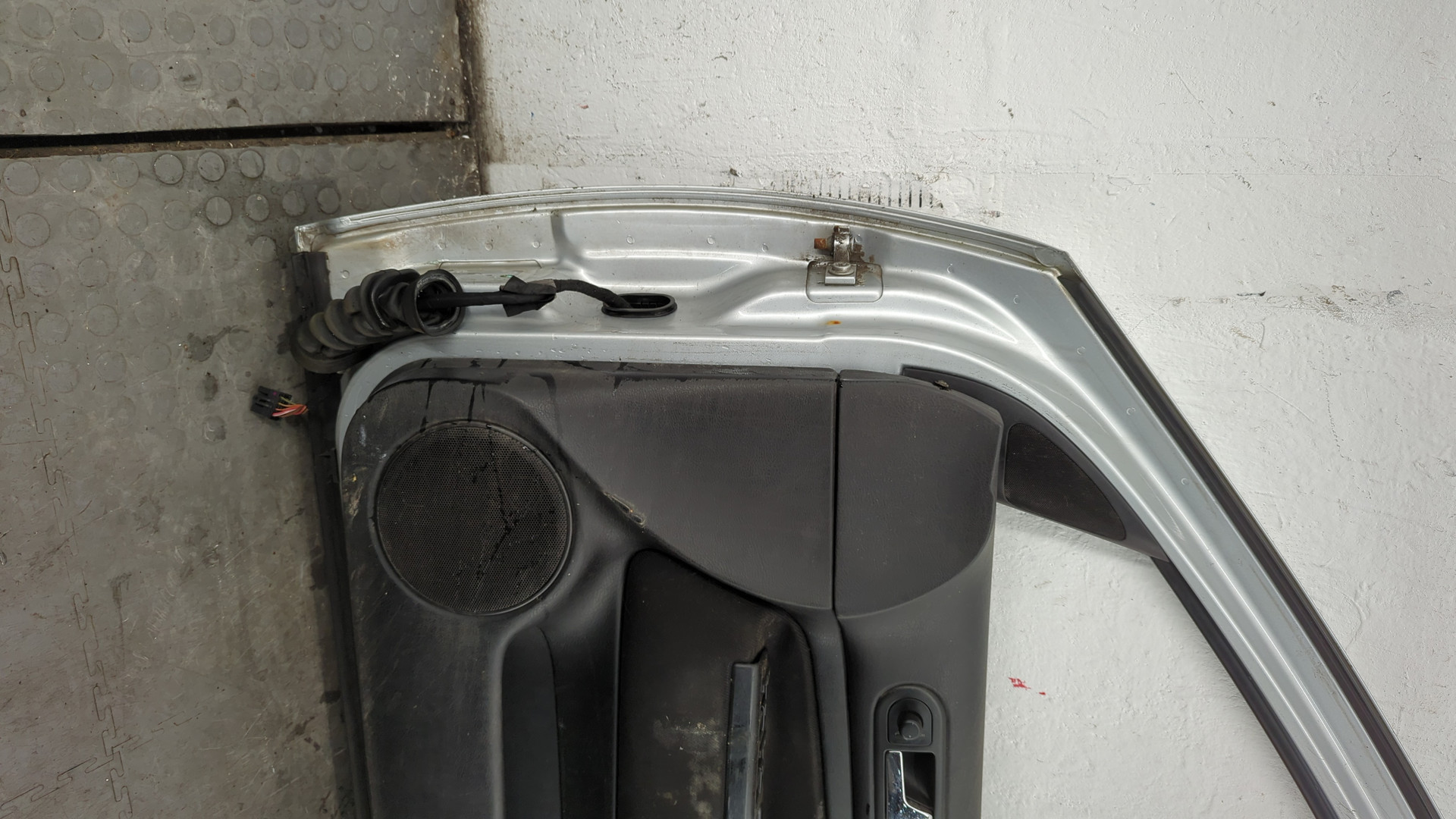 Дверь передняя правая