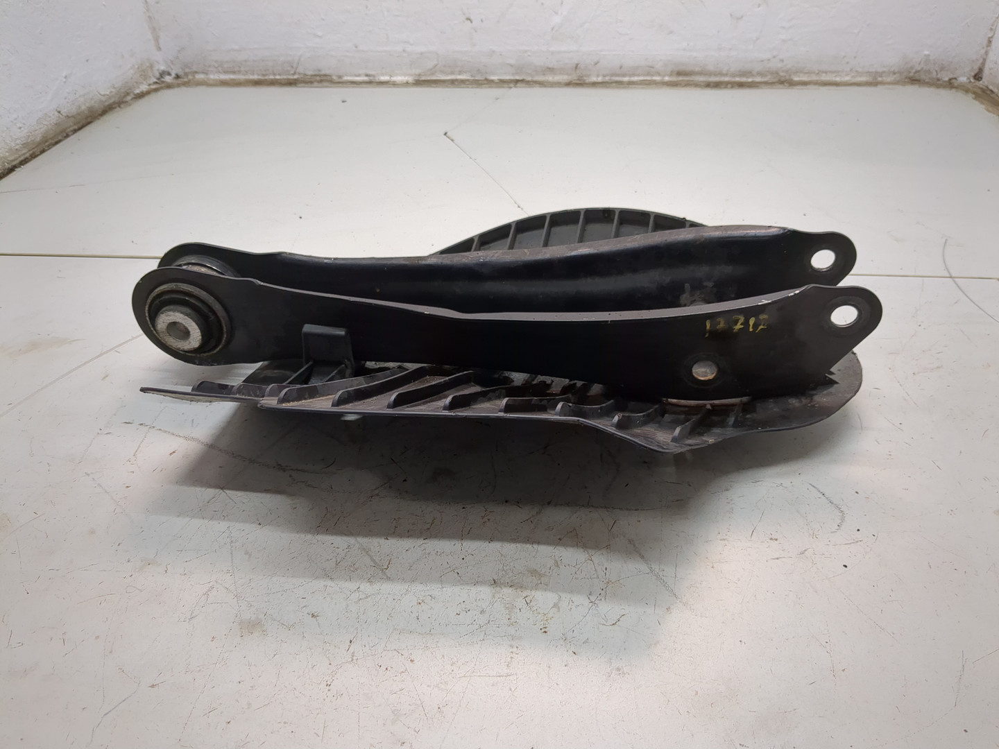 Рычаг задний