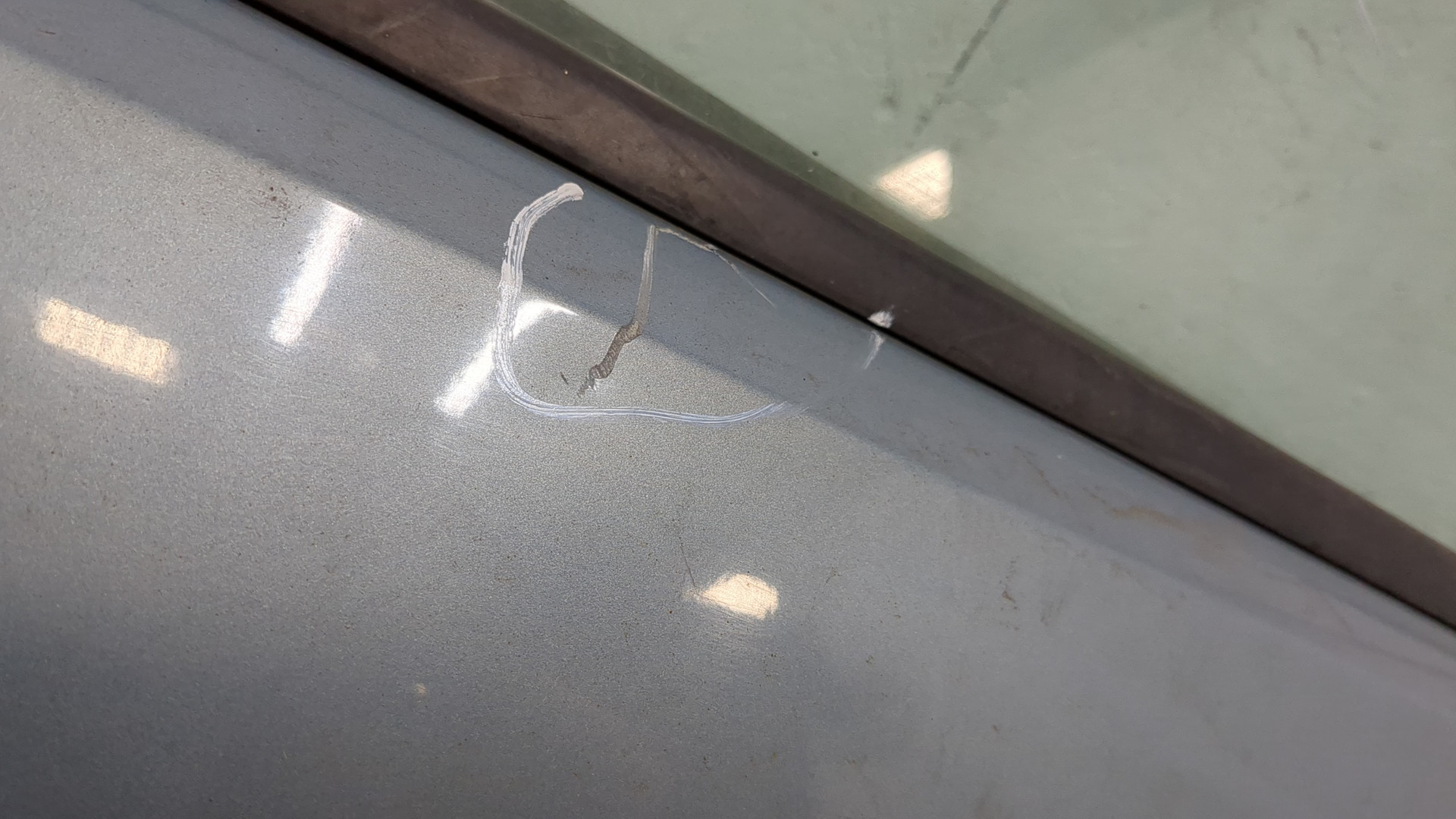 Дверь передняя левая