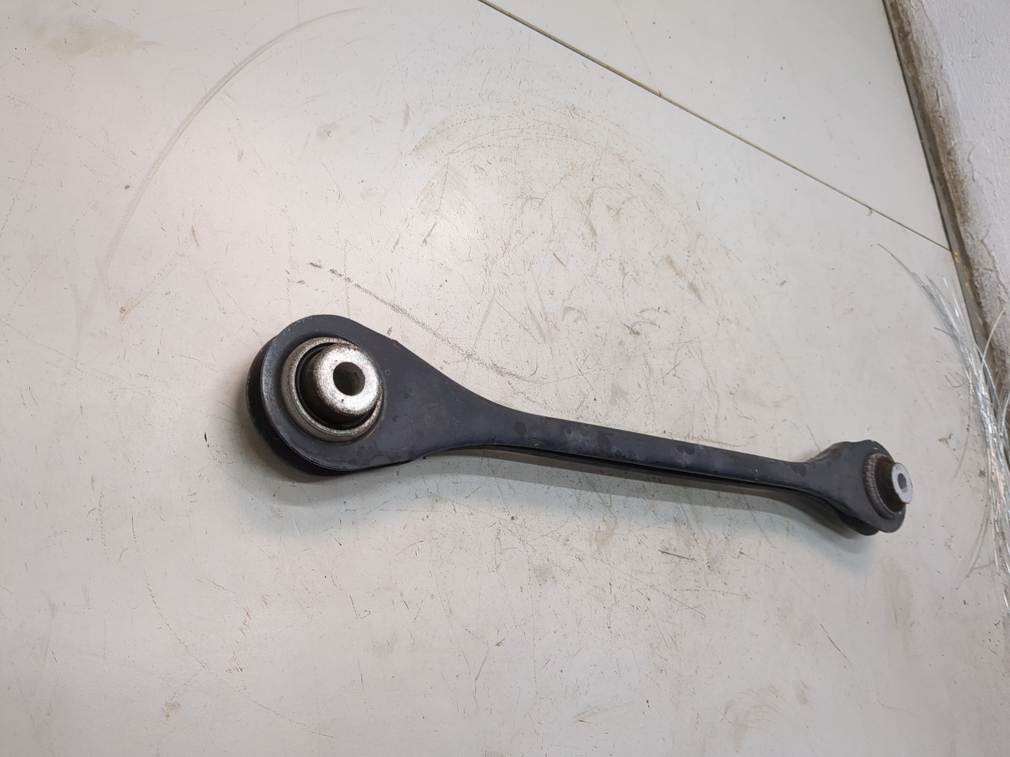 Рычаг задний