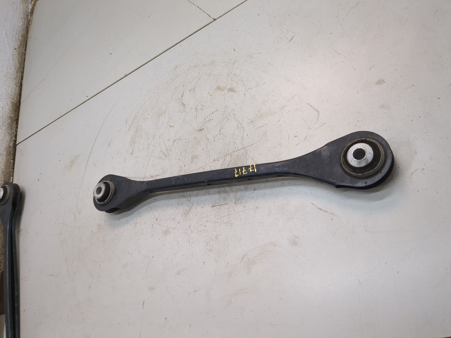 Рычаг задний