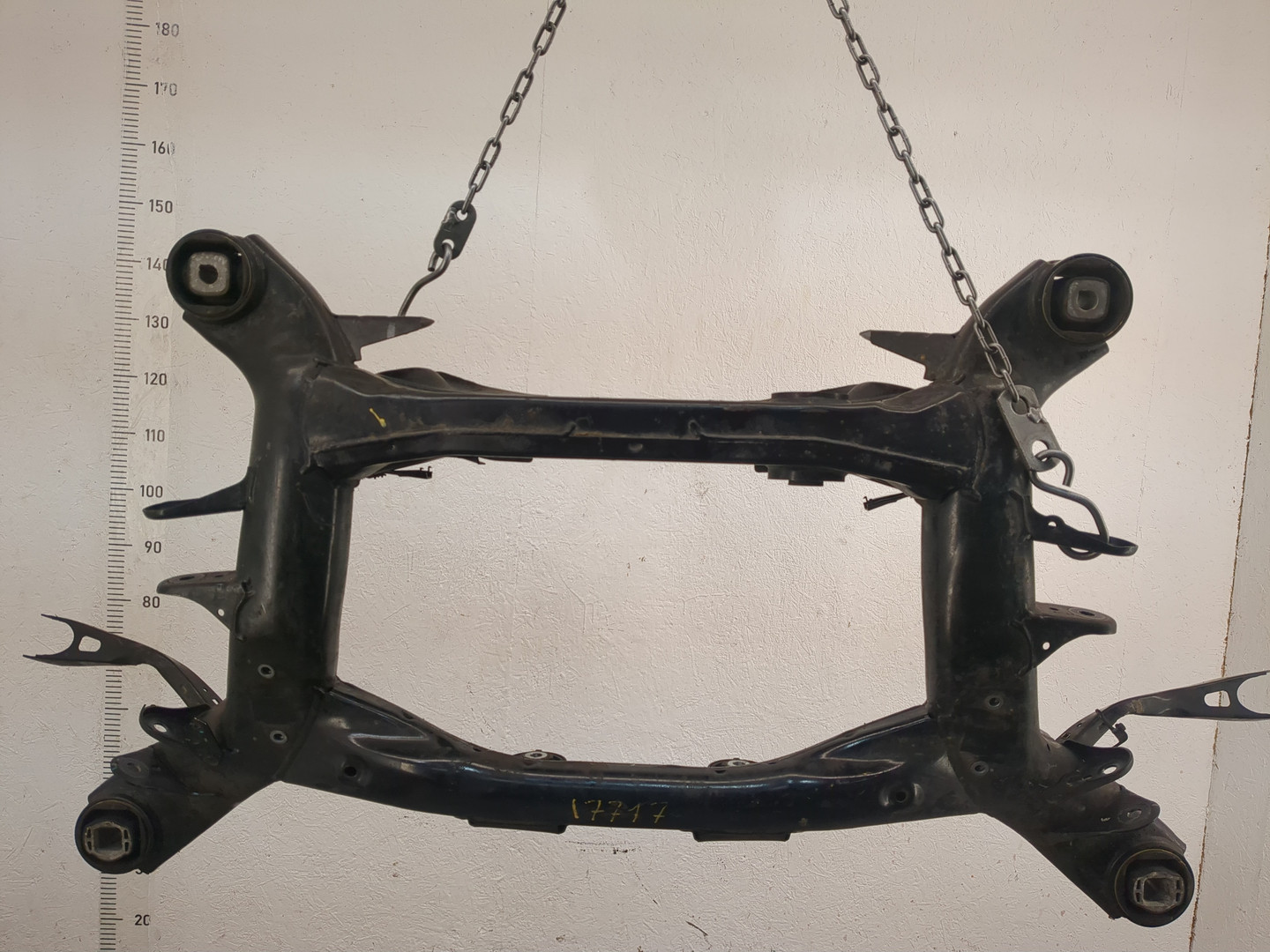 Балка задняя