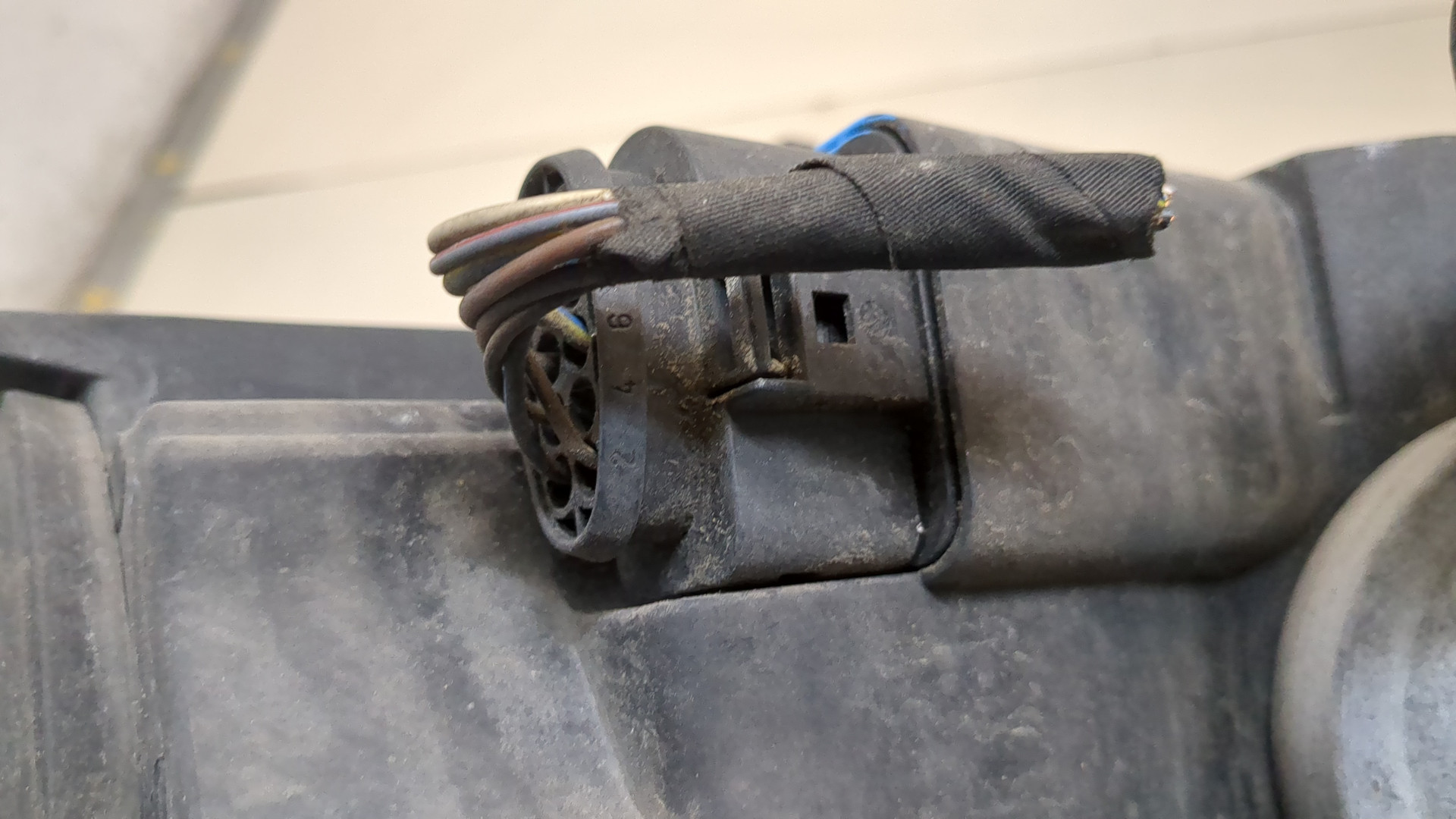 Фара правая